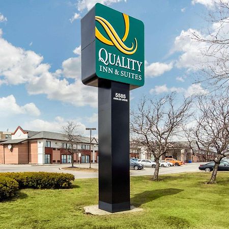 Quality Inn & Suites 5585 Ambler Drive Mississauga Ontario Экстерьер фото